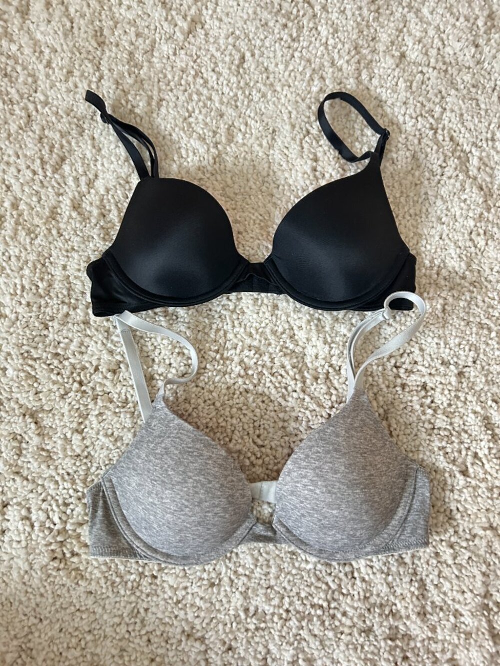 VS PINK 32AA Black & Gray Wear Everywhere Lightly Lined Bras
